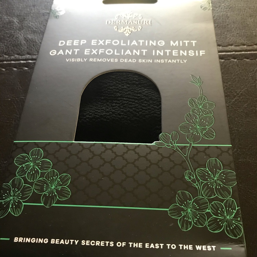 Dermasuri Deep Exfoliating Mitt